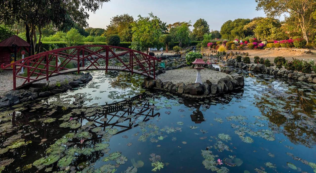 Orchard Palace Gondal Экстерьер фото